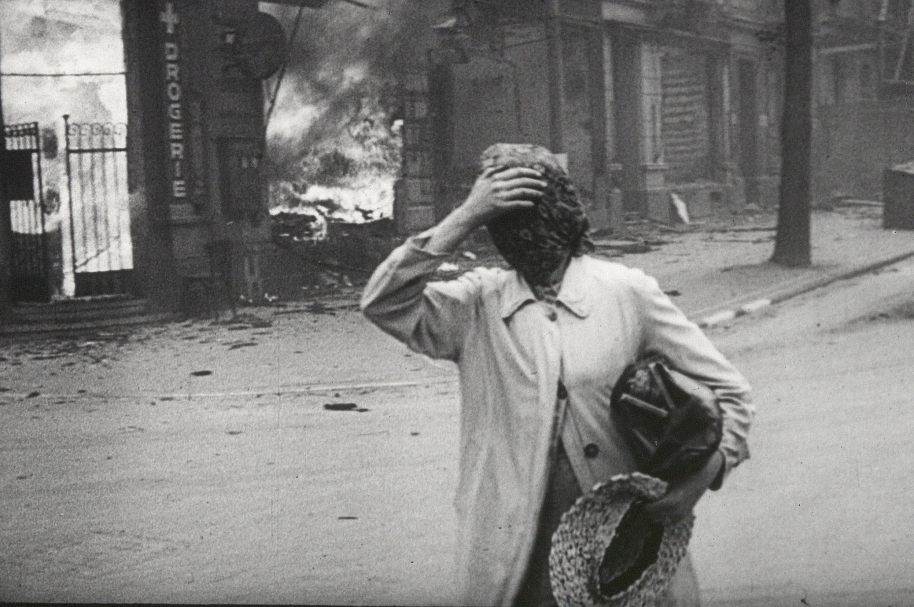 Bilder aus dem Inferno des Zweiten Weltkrieges: Mit den Luftangriffen kam der Krieg zurück nach Deutschland.